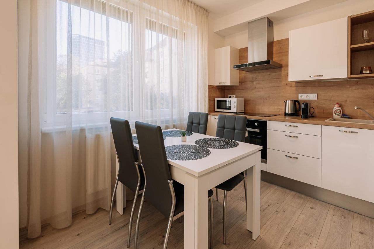 Skau 2 Old Town Family & Business Apartment 2 Floor Free Parking براتسيلافا المظهر الخارجي الصورة