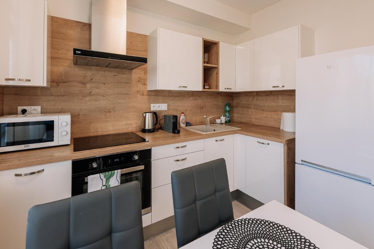 Skau 2 Old Town Family & Business Apartment 2 Floor Free Parking براتسيلافا المظهر الخارجي الصورة
