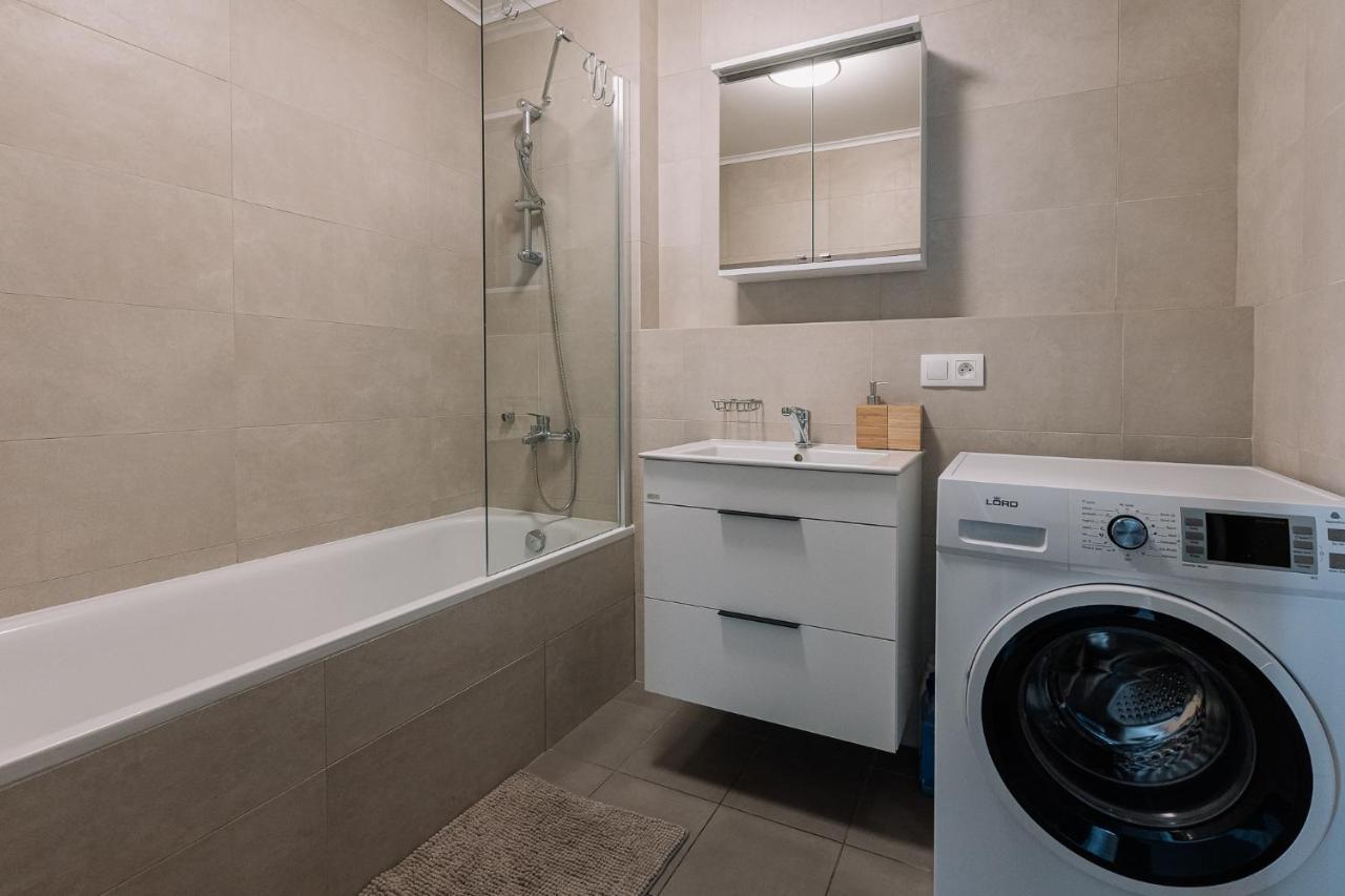 Skau 2 Old Town Family & Business Apartment 2 Floor Free Parking براتسيلافا المظهر الخارجي الصورة