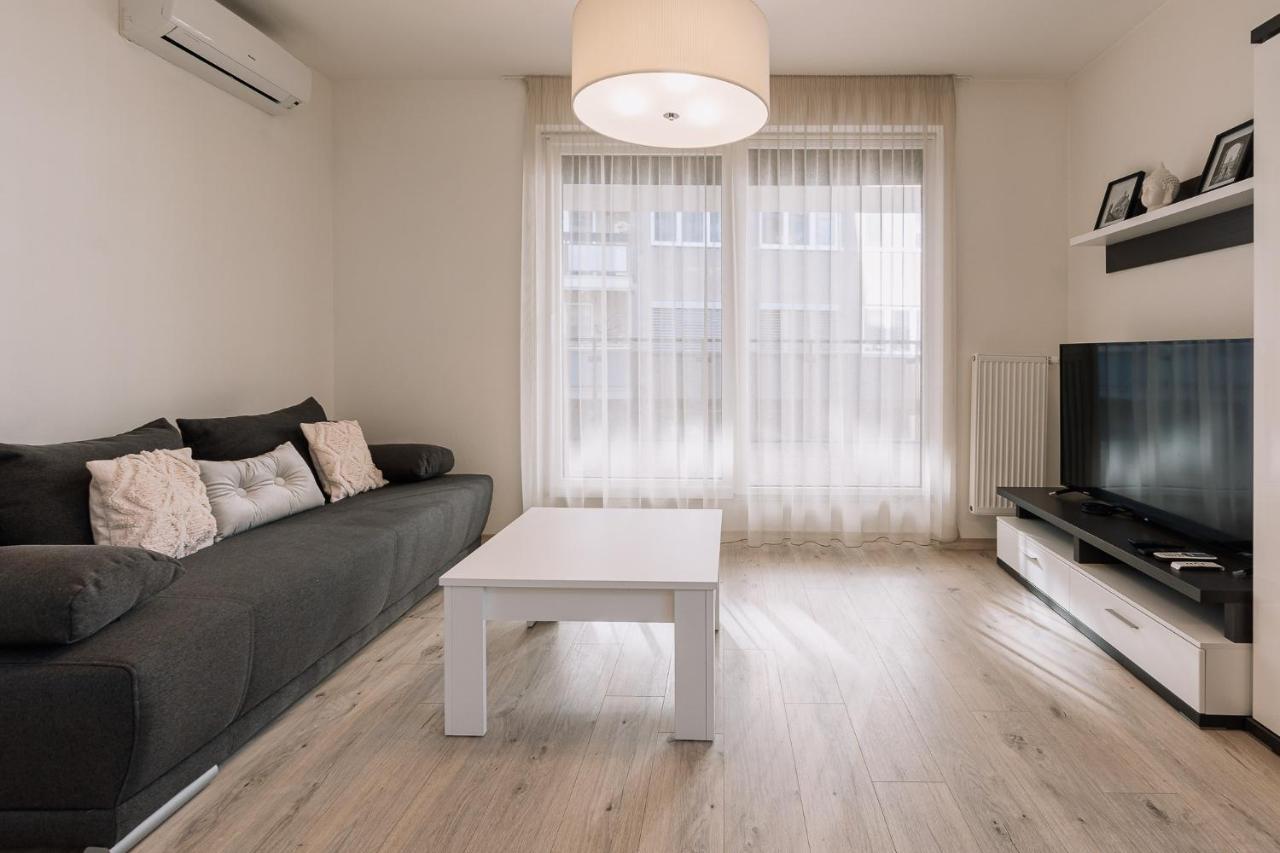 Skau 2 Old Town Family & Business Apartment 2 Floor Free Parking براتسيلافا المظهر الخارجي الصورة